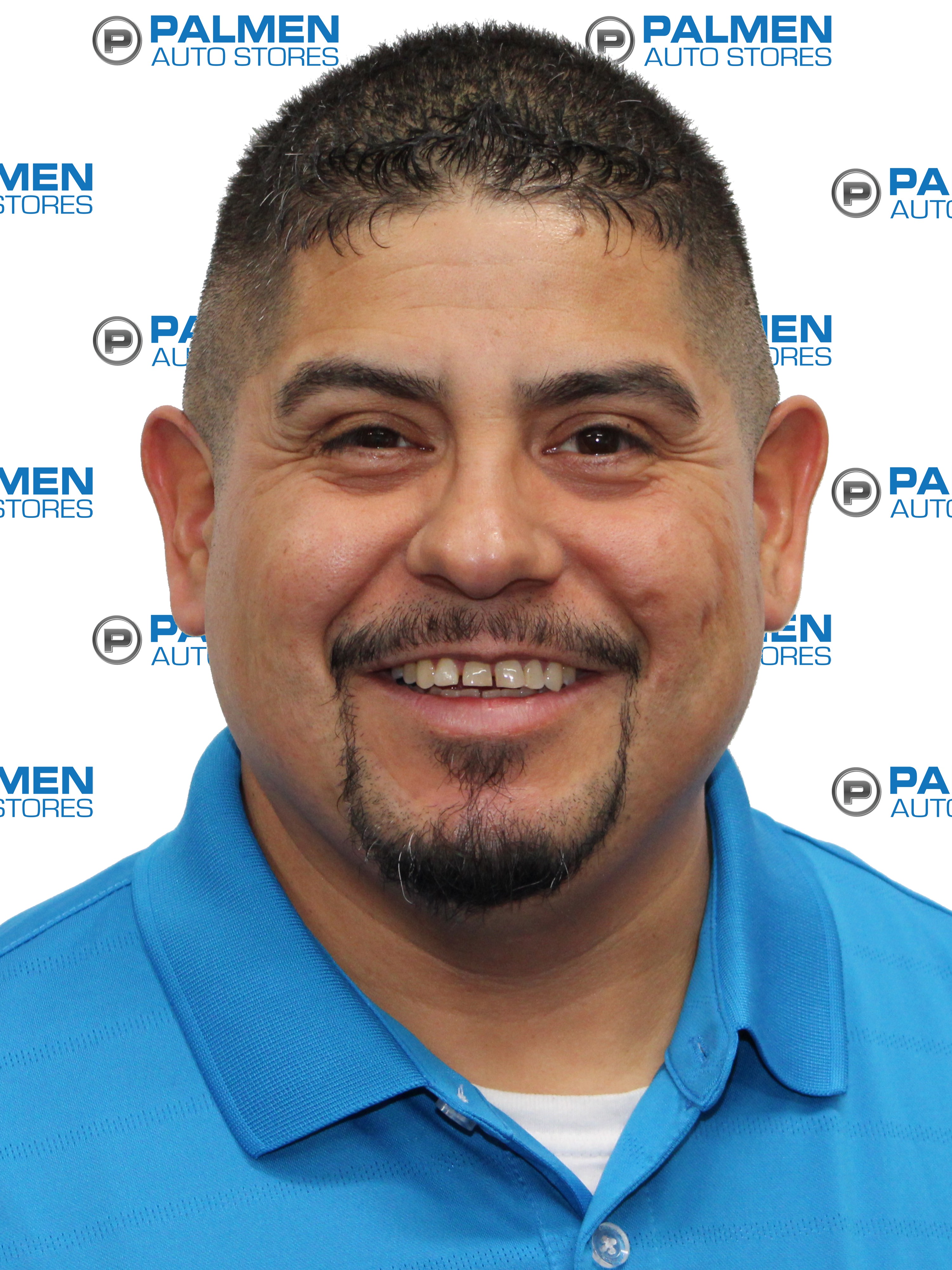 Consultor de Ventas y Arrendamiento Mike Moreno in Spanish Speakers at Palmen Kia Of Kenosha